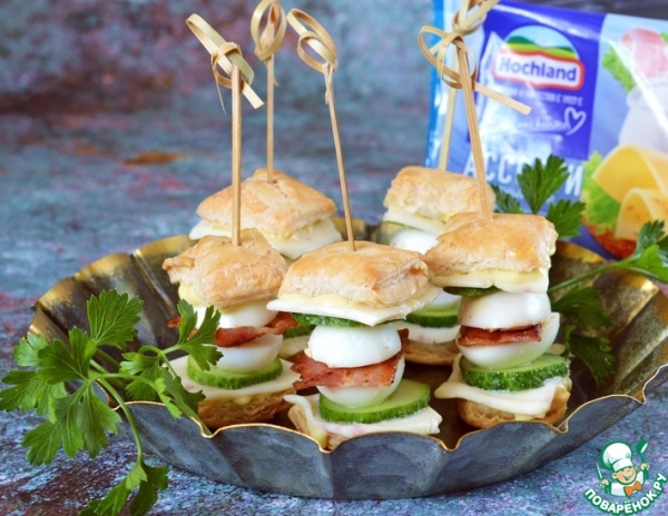 Канапе с перепелиными яйцами Канапе с перепелиными яйцами