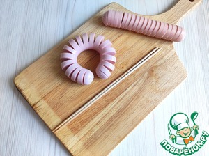 Картофельная запеканка с фаршем и сосисками Картофельная запеканка с фаршем и сосисками