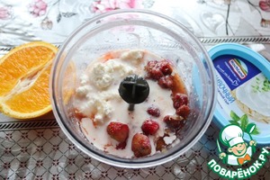 Клубничный смузи с творожным сыром Клубничный смузи с творожным сыром