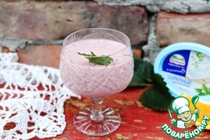 Клубничный смузи с творожным сыром Клубничный смузи с творожным сыром