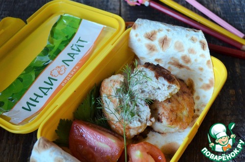 Котлеты из индейки и картофельного пюре Котлеты из индейки и картофельного пюре