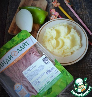 Котлеты из индейки и картофельного пюре Котлеты из индейки и картофельного пюре