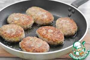 Котлеты мясные с сырой картошкой