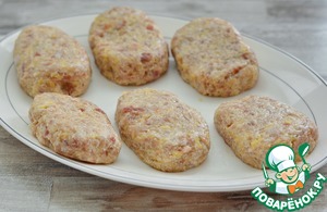 Котлеты мясные с сырой картошкой