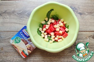 Легкий салат с арбузом