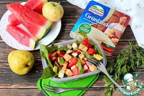 Легкий салат с арбузом