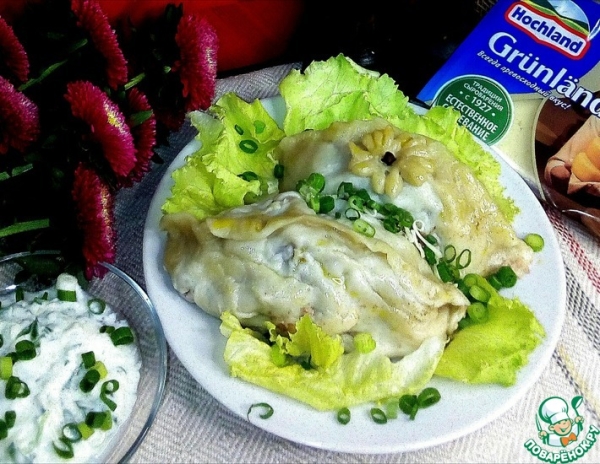 Манты с сырным соусом Манты с сырным соусом