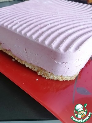 Муссовый торт с чёрной смородиной