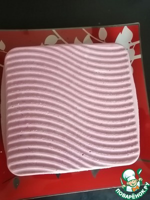 Муссовый торт с чёрной смородиной