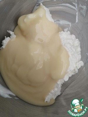 Муссовый торт с чёрной смородиной