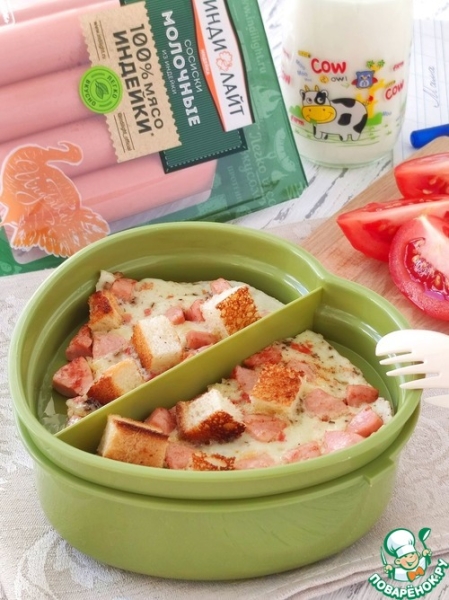 Омлет с сосисками и гренками Омлет с сосисками и гренками