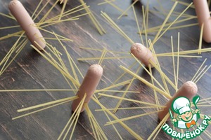 "Осьминожки" из сосисок и спагетти "Осьминожки" из сосисок и спагетти