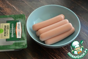 "Осьминожки" из сосисок и спагетти "Осьминожки" из сосисок и спагетти