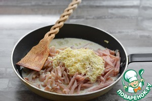 Паста лингвини с ветчиной и кальмарами Паста лингвини с ветчиной и кальмарами