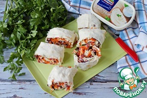 Рулет из лаваша с сыром и курицей Рулет из лаваша с сыром и курицей