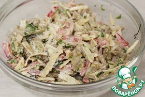 Салат из баклажанов с яичными блинчиками