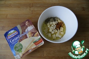 Салат из копчёной курицы и сыра