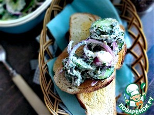 Салат из огурцов с красным луком