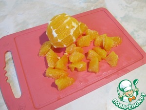 Салат из помидоров, сыра и апельсинов