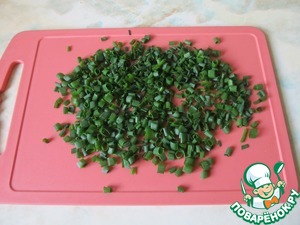 Салат с фасолью, яблоком и огурцами