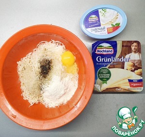 Салат с сырниками