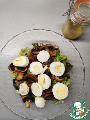 Салат с сырниками