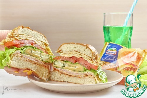 Сэндвич с омлетом и плавленым сыром Сэндвич с омлетом и плавленым сыром