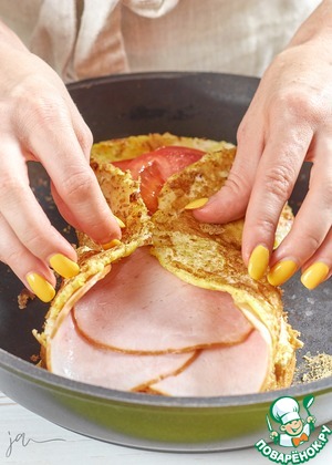 Сэндвич с омлетом и плавленым сыром Сэндвич с омлетом и плавленым сыром