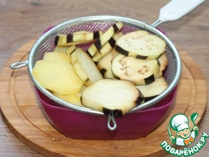 Шашлычки из крокетов с сыром и овощами