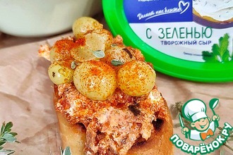 Шпротная закуска на крекерах