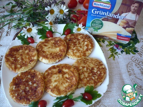 Сырная закуска с помидорами и яйцами