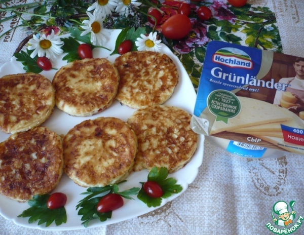 Сырная закуска с помидорами и яйцами