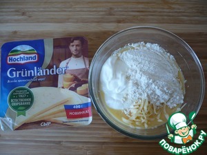 Сырная закуска с помидорами и яйцами