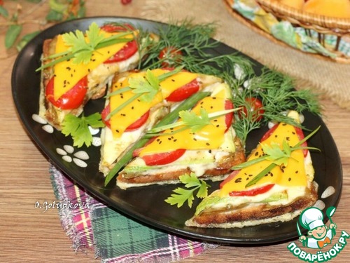 Тосты с овощами, сыром в яичной заливке Тосты с овощами, сыром в яичной заливке