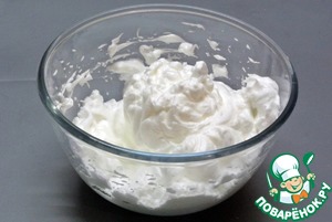 Вафельные трубочки с креветками и сыром