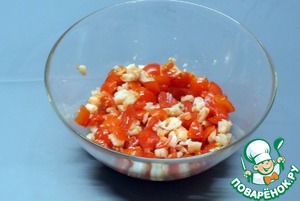 Вафельные трубочки с креветками и сыром