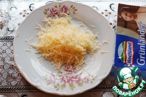 Варёная кукуруза со сливочным маслом и сыром Варёная кукуруза со сливочным маслом и сыром