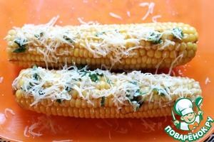 Варёная кукуруза со сливочным маслом и сыром Варёная кукуруза со сливочным маслом и сыром