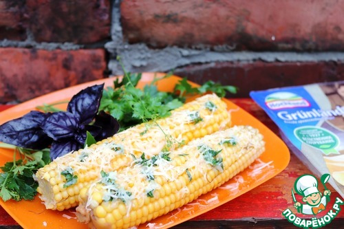 Варёная кукуруза со сливочным маслом и сыром Варёная кукуруза со сливочным маслом и сыром