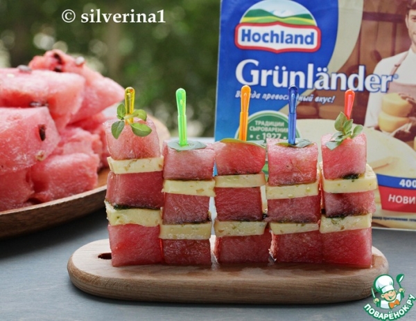 Закуска из арбуза с сыром
