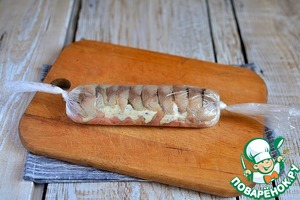 Закуска из малосольной рыбы на хлебце