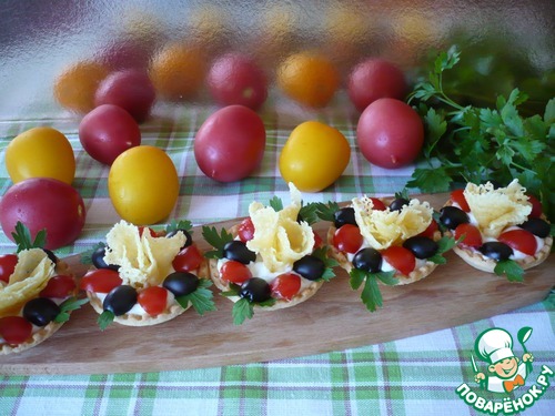 Закусочные тарталетки с сырными чипсами