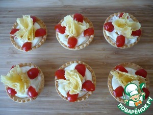 Закусочные тарталетки с сырными чипсами