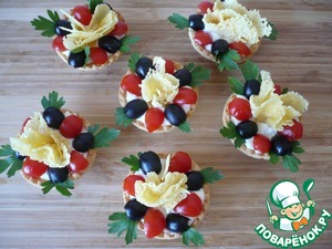 Закусочные тарталетки с сырными чипсами