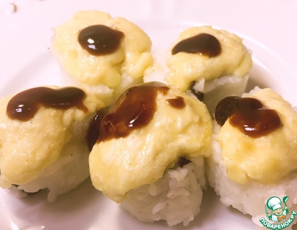 Запеченные роллы с крабовыми палочками