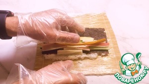 Запеченные роллы с крабовыми палочками