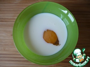 Запеченный белый хлеб с сырной начинкой