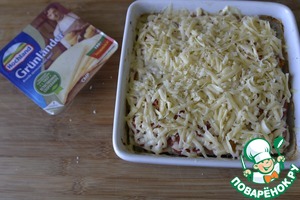 Запеканка из картофеля, фарша и сыра