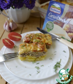 Запеканка из картофеля, фарша и сыра