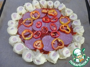 Сицилийская пицца с сосисками Сицилийская пицца с сосисками